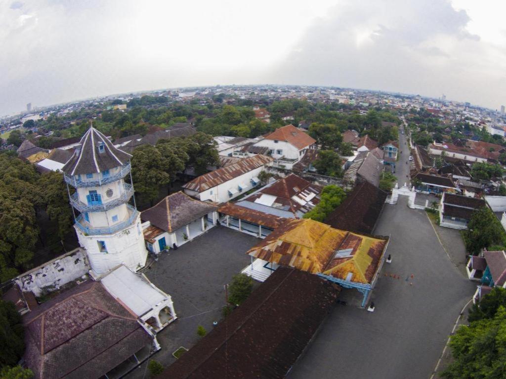 Отель Oyo Capital O 90410 Griya Amanah Jajar Syariah Surakarta  Экстерьер фото